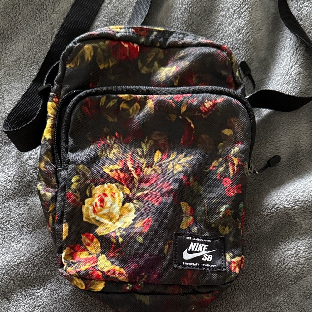 Nike SB Black Floral Messenger Bag